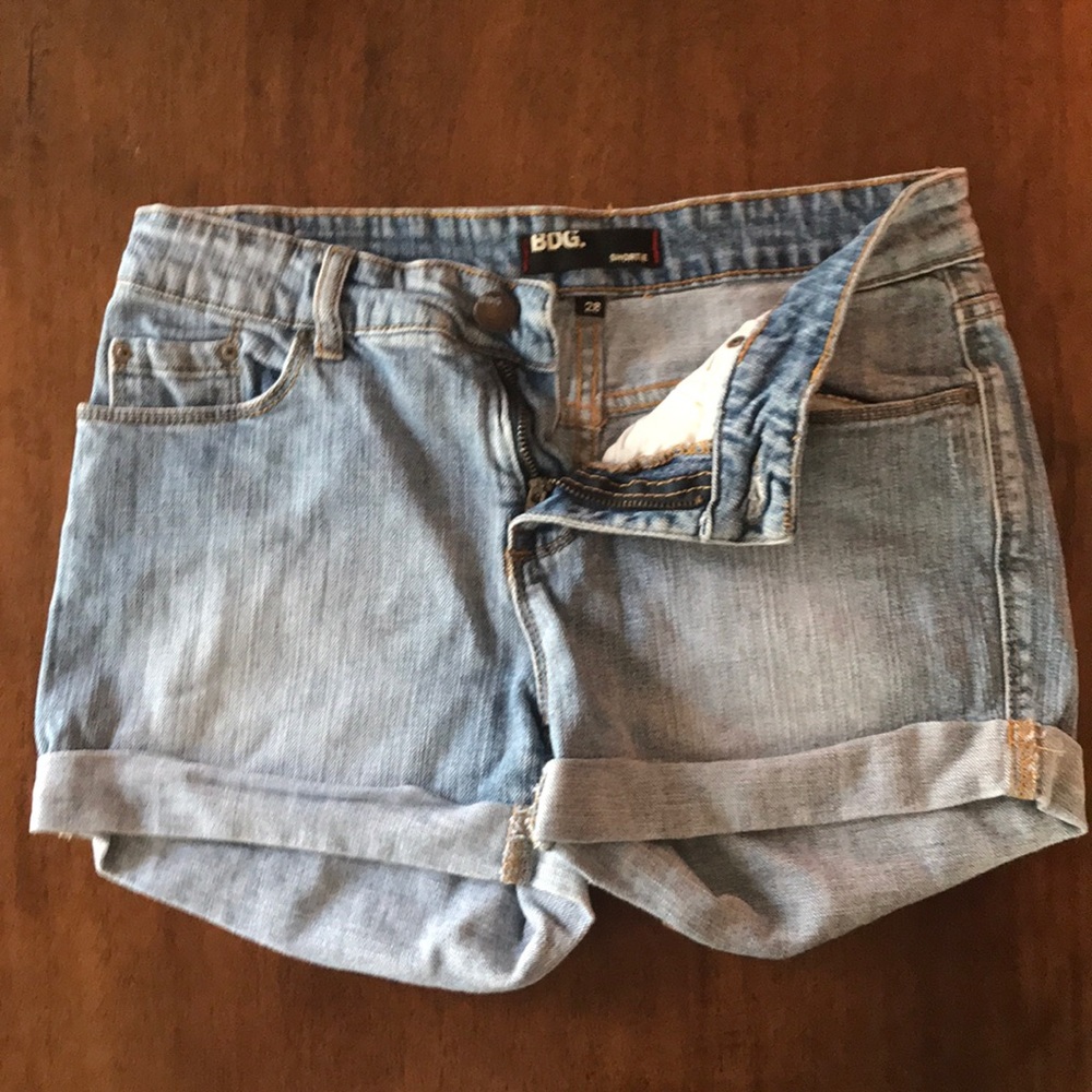 BDG High Waisted Denim Jean Shorts Size 28